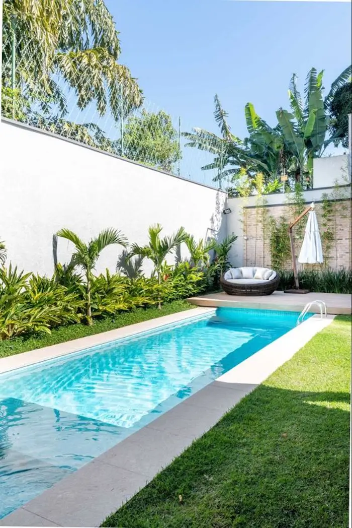 jardim vertical na piscina