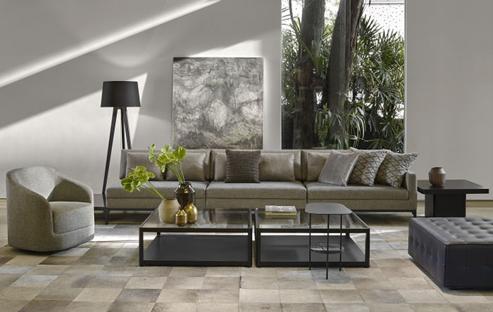 como combinar poltronas com sofá preto