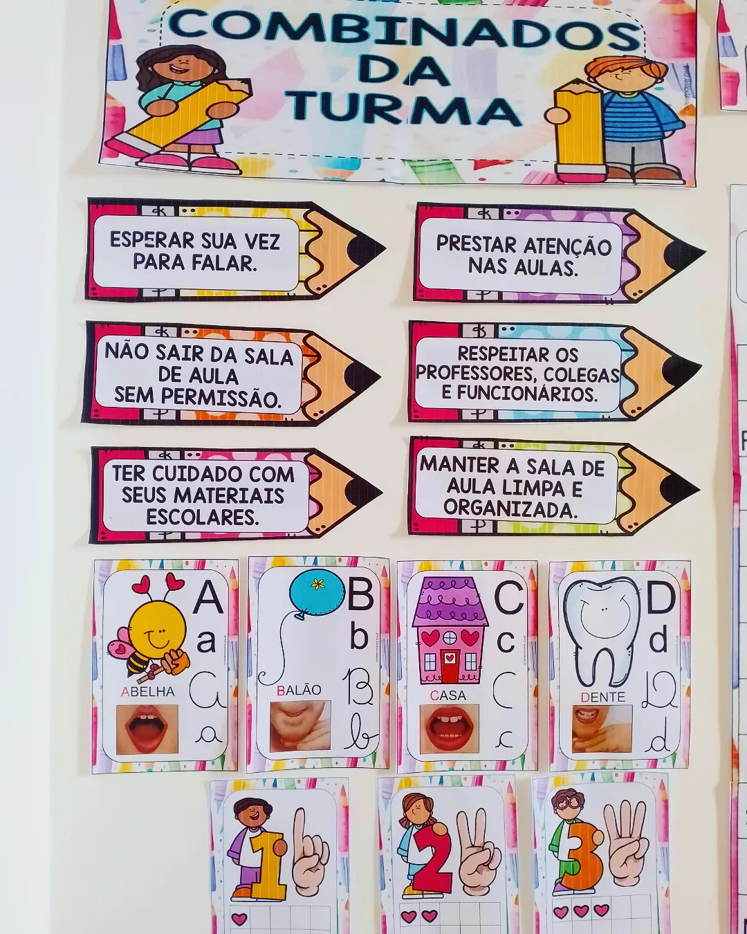 decoração sala de aula com tema flork