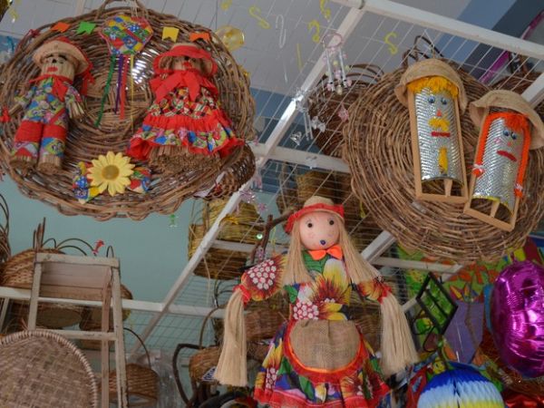balões decorativos festa junina teto