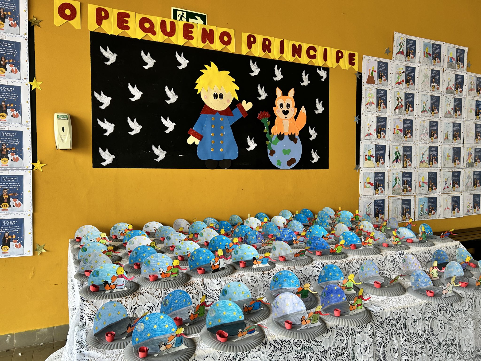decoração temática feira de livros