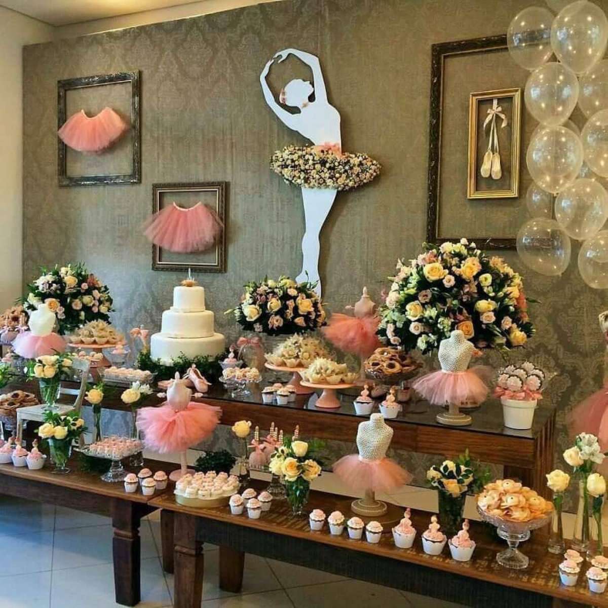 decoração 52 anos simples e elegante