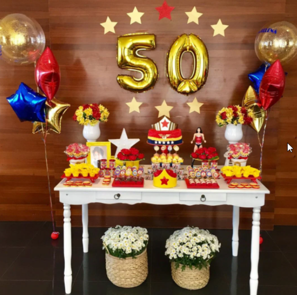 decoração minimalista festa 52 anos