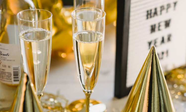 como misturar prata e dourado na decoração