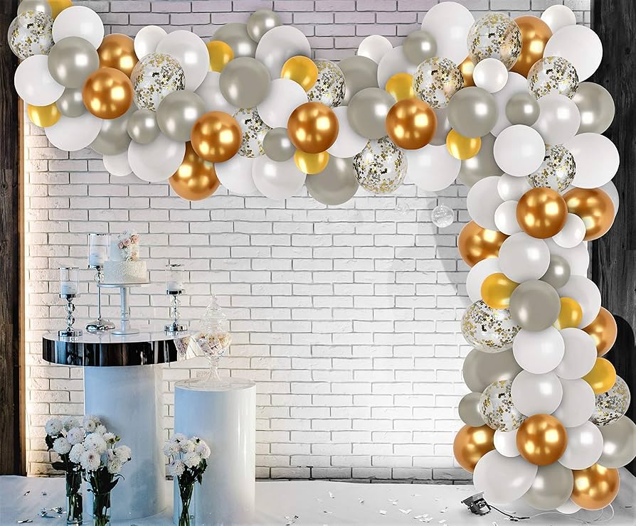 acessórios de decoração prata e dourado