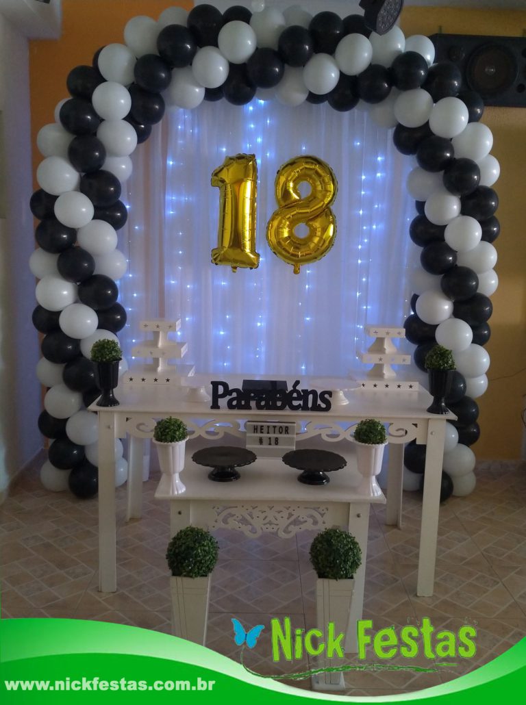banheiro preto e branco sofisticado