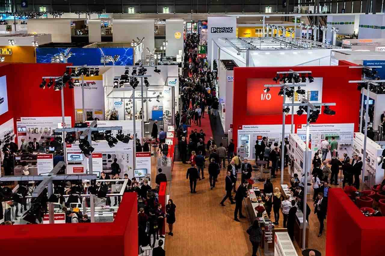 mobiliário para feiras empresariais