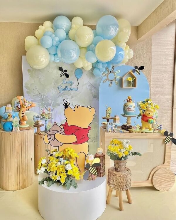 paleta de cores ursinho pooh mesversário