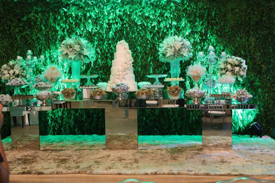 ideias decoração verde esmeralda