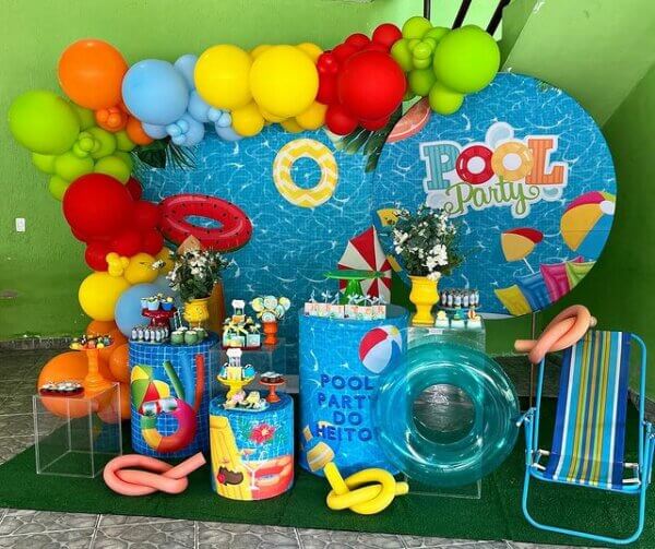 como decorar festa na piscina com pouco dinheiro