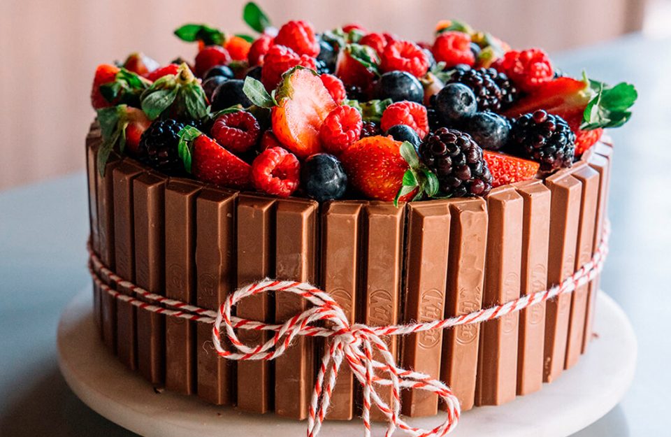 ideias de decoração para bolo de aniversário simples