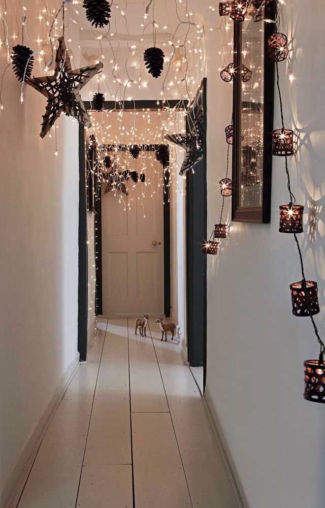 como decorar o teto com TNT e luzes natal