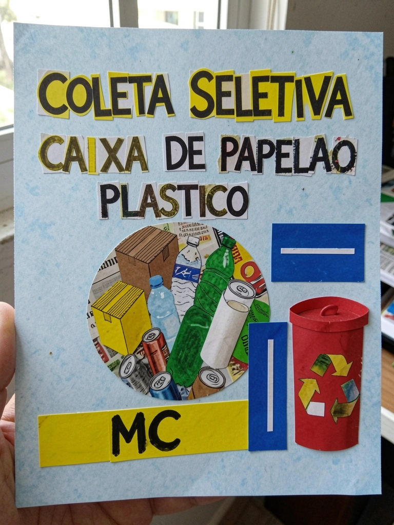 Colagem de recortes de revista e jornal sobre papel, com camadas sobrepostas