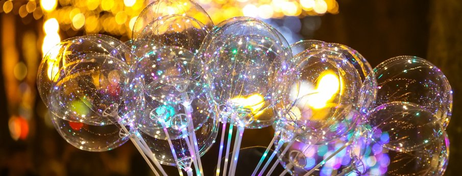balões elegantes para festa feminina