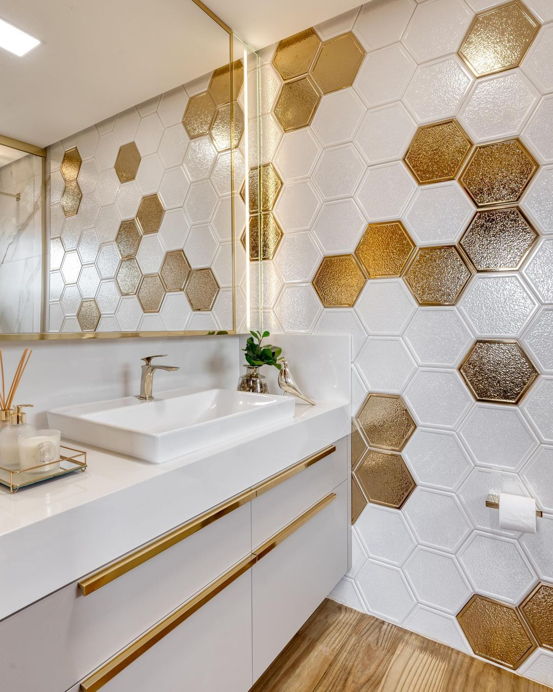 porcelanato hexagonal banheiro piso e parede