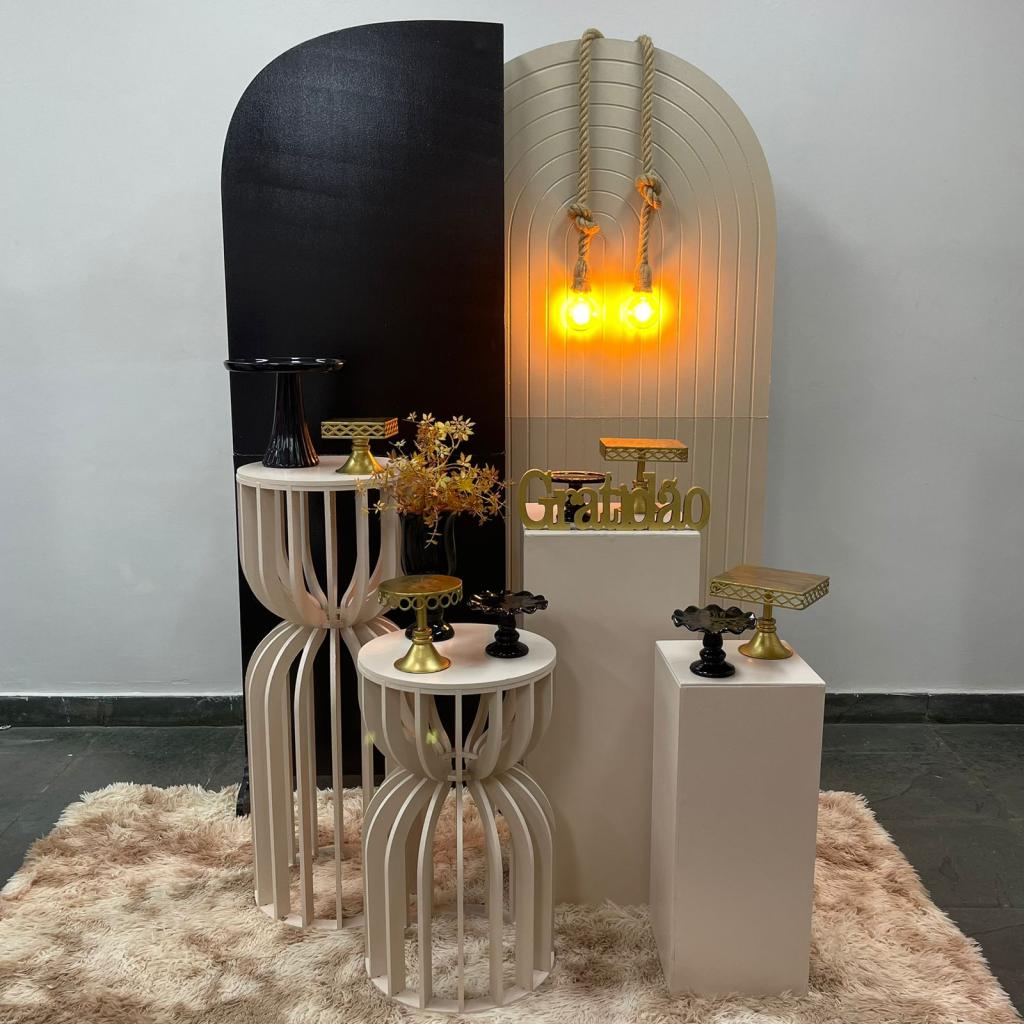preto e dourado para sala