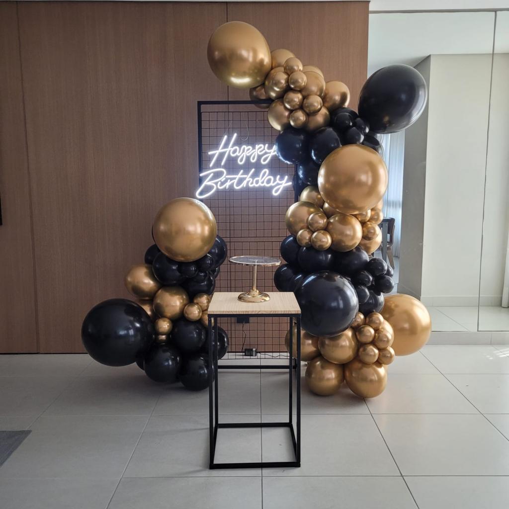 preto e dourado para quarto