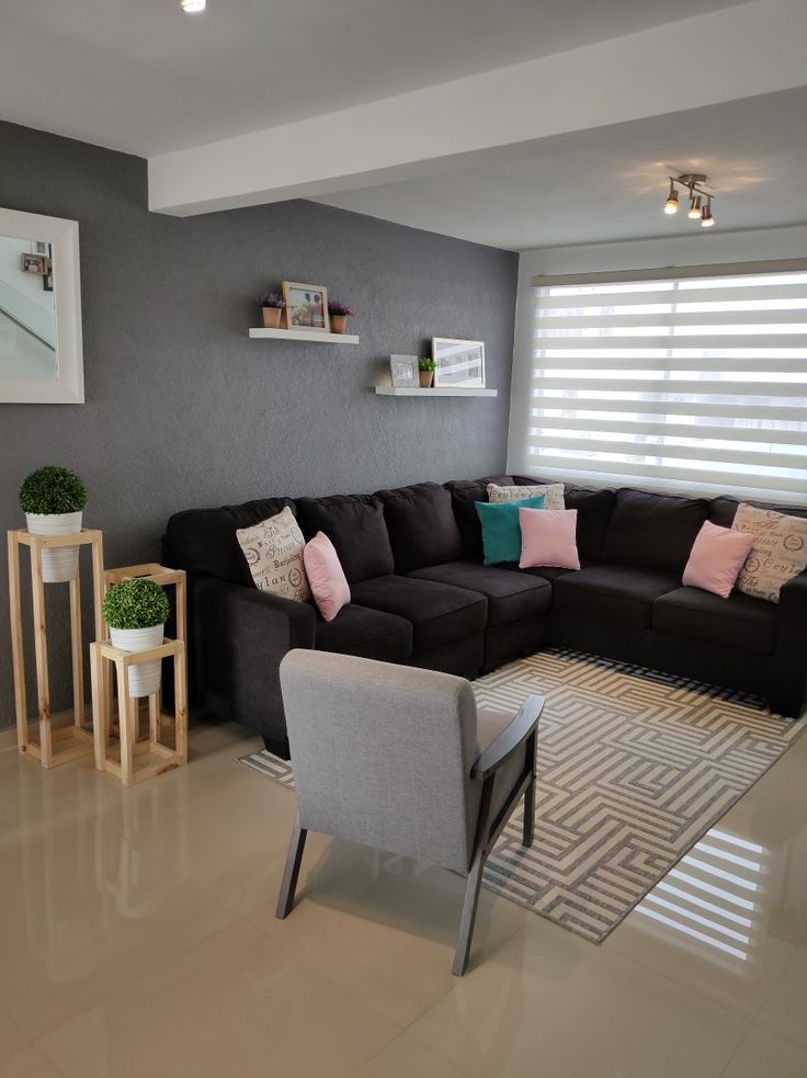 decoração sala pequena minimalista cinza